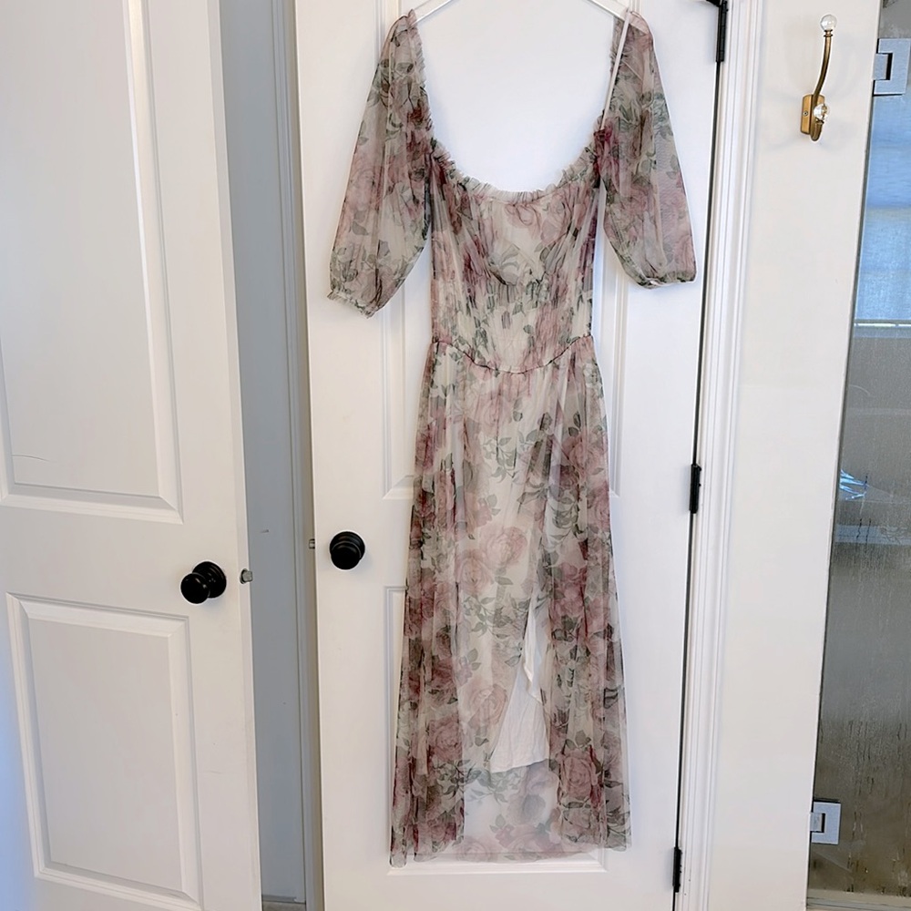 NWT Off the Shoulder Floral Dress
